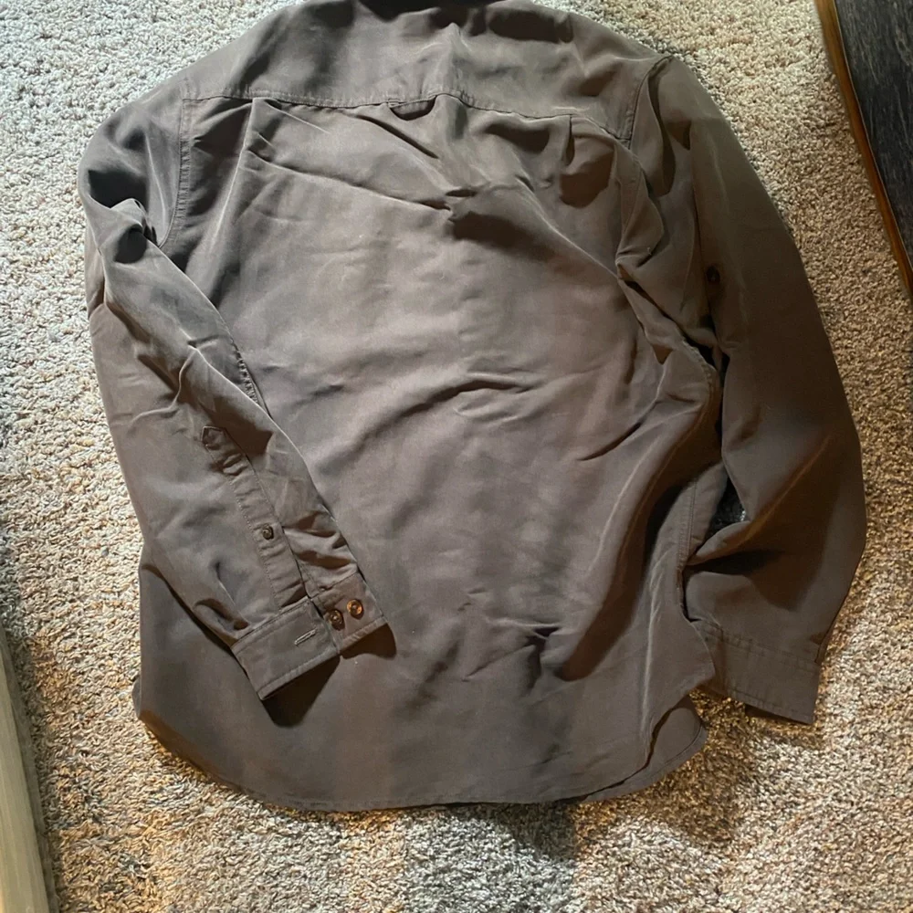 NORTH FACE BUTTON UP  MEN’s SHIRT size MEDIUM